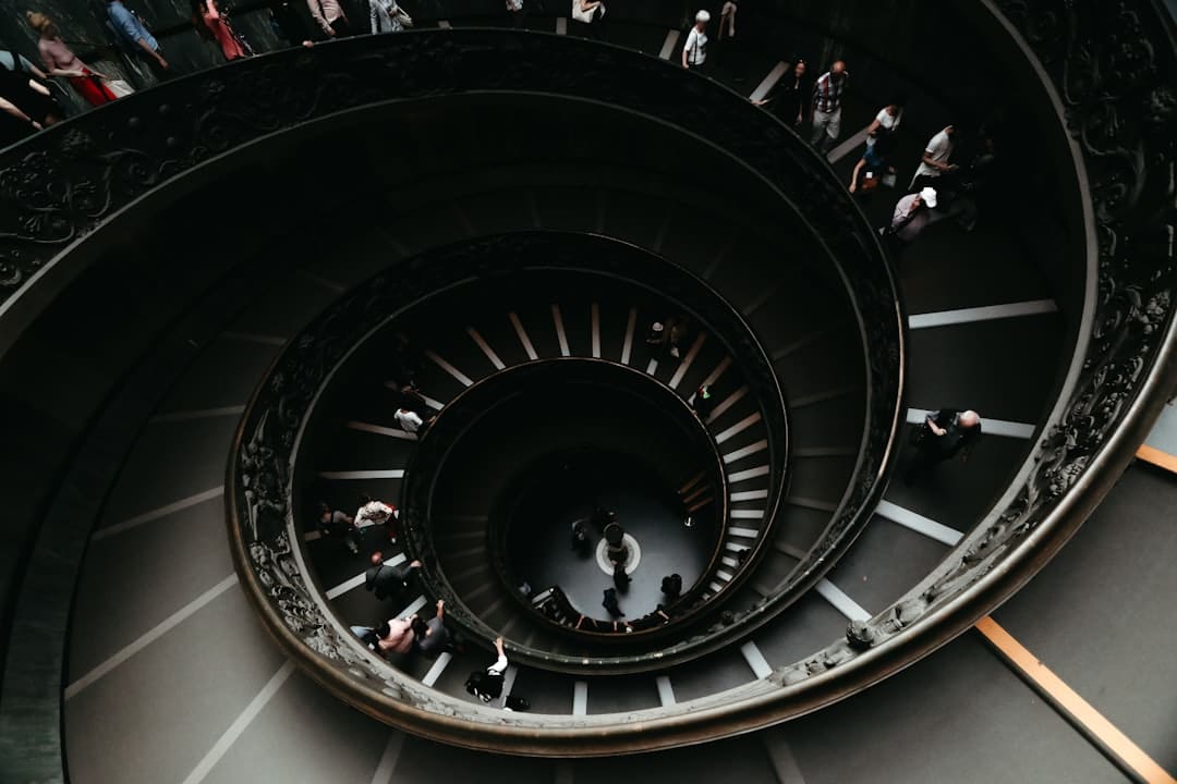 湖南家长吐槽:学生要想入学,必须在爱尔眼科建档！官方：一场误解